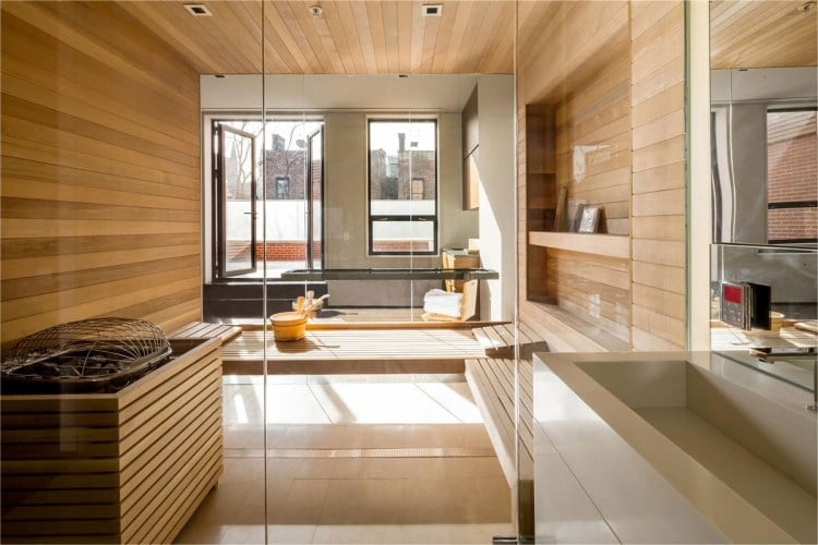 bad-sauna-planen-beachten-modern-badezimmer-holz-dachgeschoss