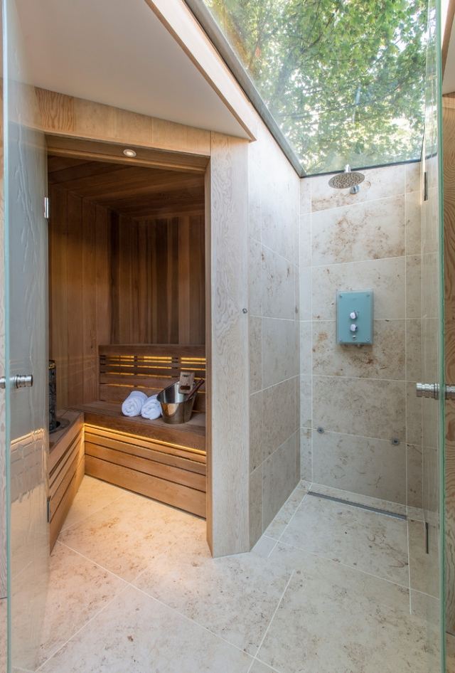 bad mit sauna planen-dusche-oberlicht-glas-baum-blick