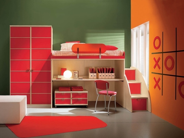 farbgestaltung-kinderzimmer-junge-olivengruen-orange-wandfarben-rote-moebel