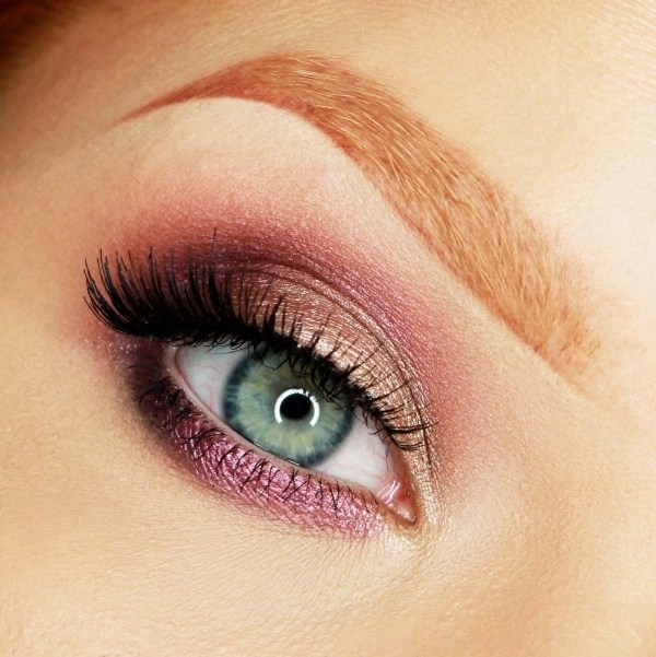 festlich-Make-Up-Augen-schminken-dezente-farben-schwarze-Mascara