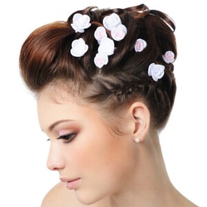 frisuren tipps rosen accessoire schmuck flechtzopf idee hochsteckfrisur tolle