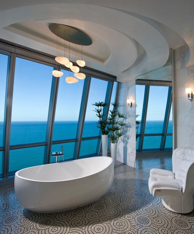 funktionales-design-badewanne-freistehend-ergonomisch-ovale-kontur