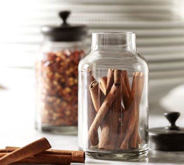 geblasene-Glas-Containern-eiserne-Deckel-gesundes-küchenambiente-zum-kochen