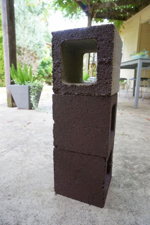 gefärbte-beton-Pflanzbehälter-Gartendeko-selbermachen