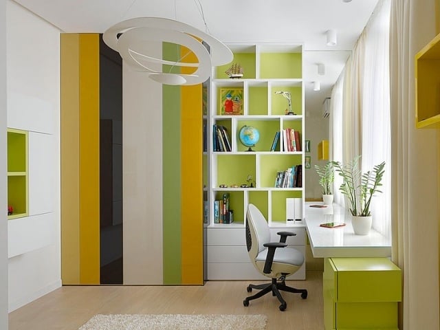 grün-orange-farbe-gestaltung-wände-kinderzimmer-schreibtisch-stuhl-rollen