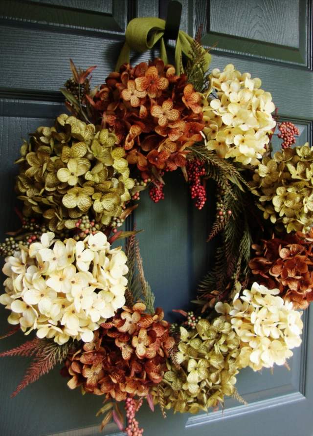 Herbst-Türkranz basteln getrocknete-hortensien-dekorieren