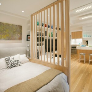 ideen-raumteiler-holz-schlafzimmer-wohnbereich-einraumwohnung