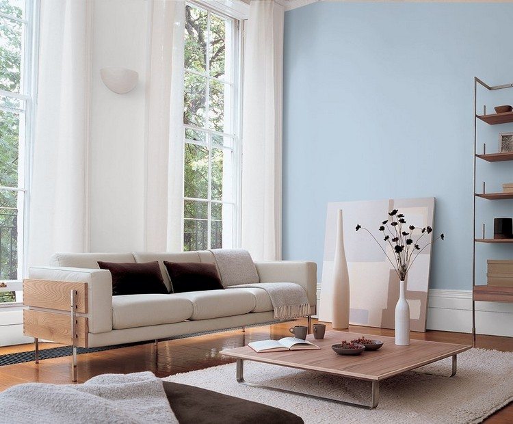 ideen-wohnzimmer-streichen-pastellblau-babyblau-weisses-sofa