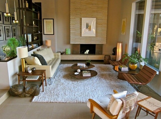 klassische-Möbel-Wohnzimmer-auf-zwei-Ebenen