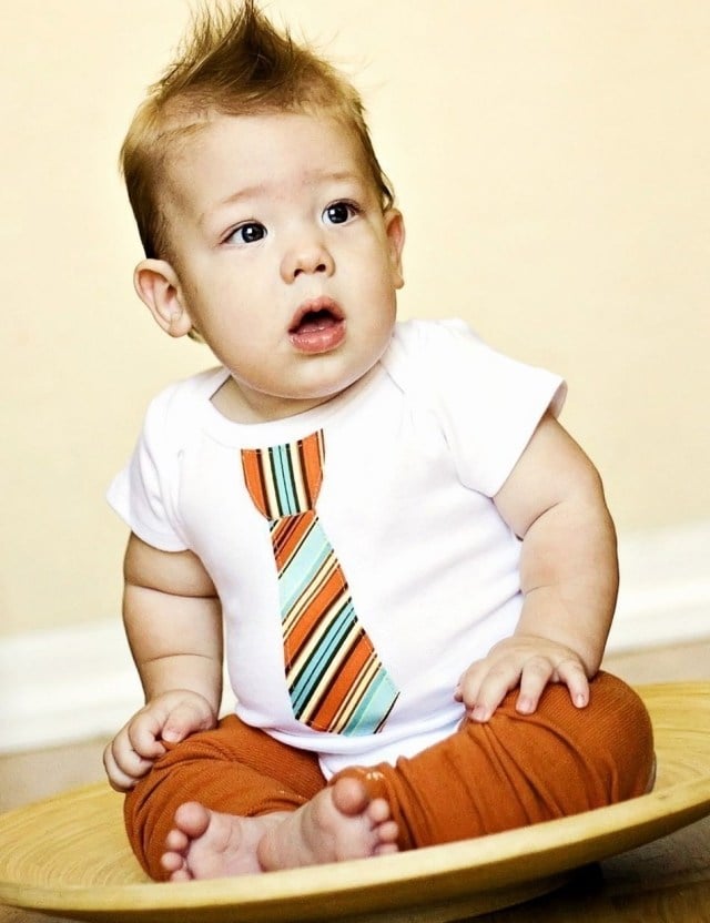 kleidung-baby-junge-orange-hosen-krawatte-print
