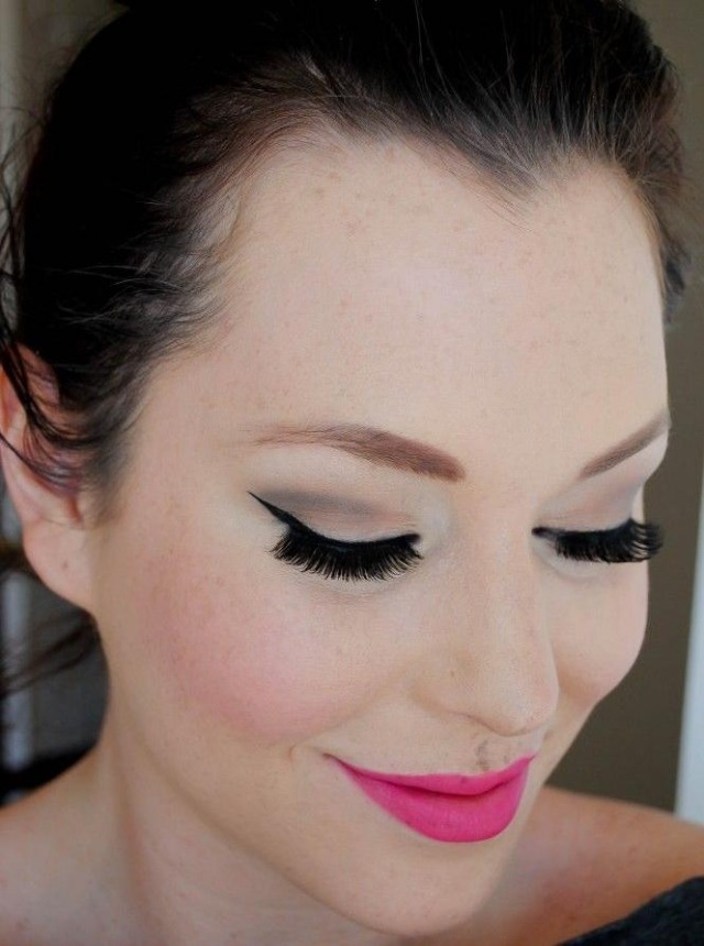 make-up-lidstrich-hochzeit-pinke-lippenstift