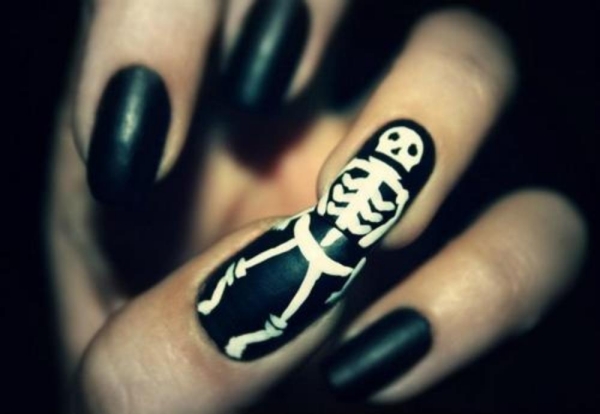 Halloween Nageldesign