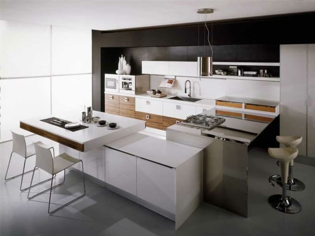 Küche Eiche Essplatz weiße Fronten minimalistisch italienischer Hersteller