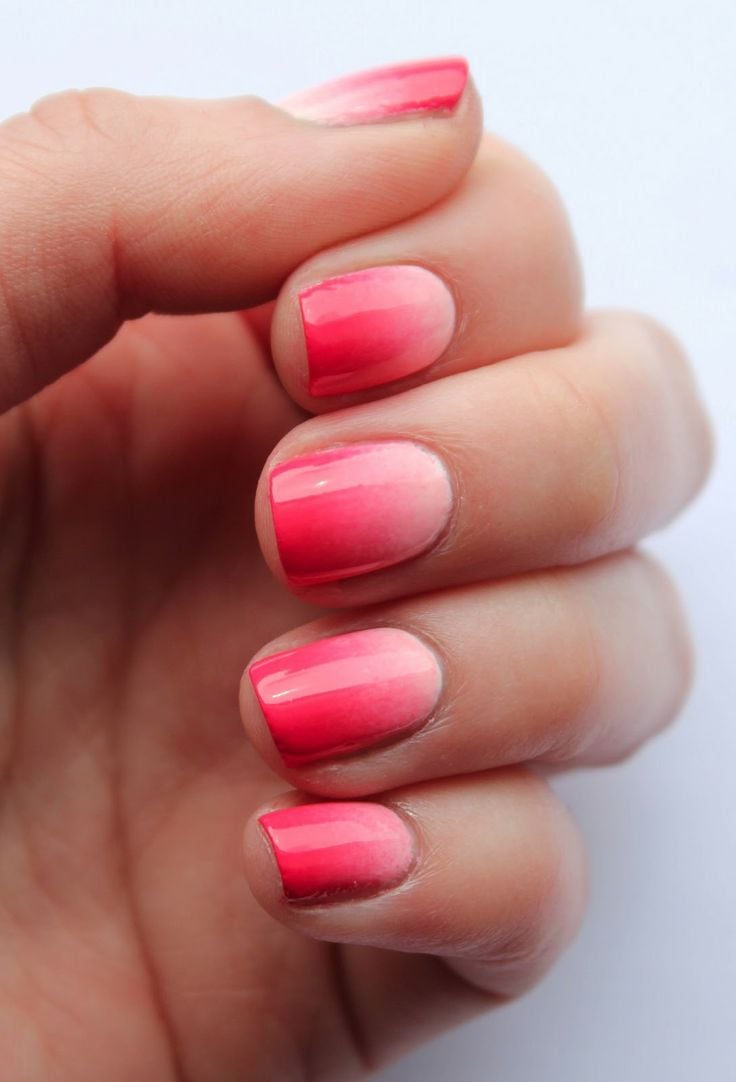 ombre-nagel-selber-gestalten-rosa-pink-kuerze-naegel