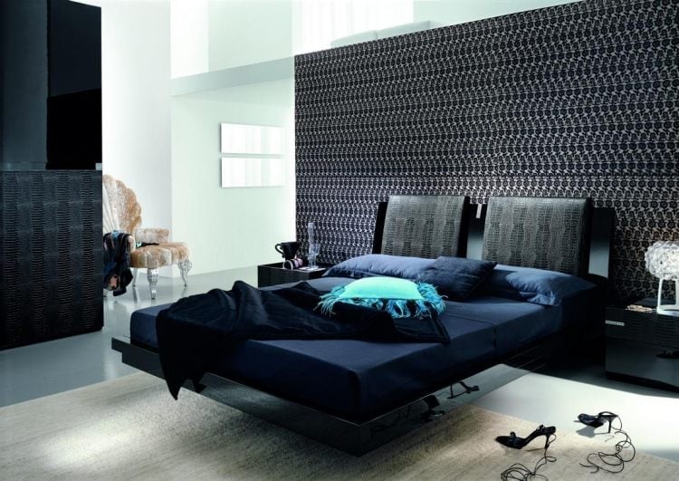 schlafzimmer-modern-gestalten-ideen-schwarz-schwebendes-bett-edel-wandverkleidung-muster-tapete