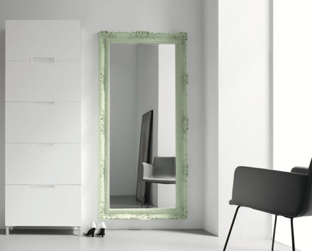 Spiegel hellgrüner Rahmen Flur Gestaltung Ideen