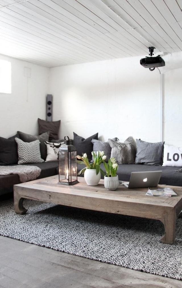 wohnzimmer-skandinavisch-landhaus-stil-graues-sofa-holz-couchtisch
