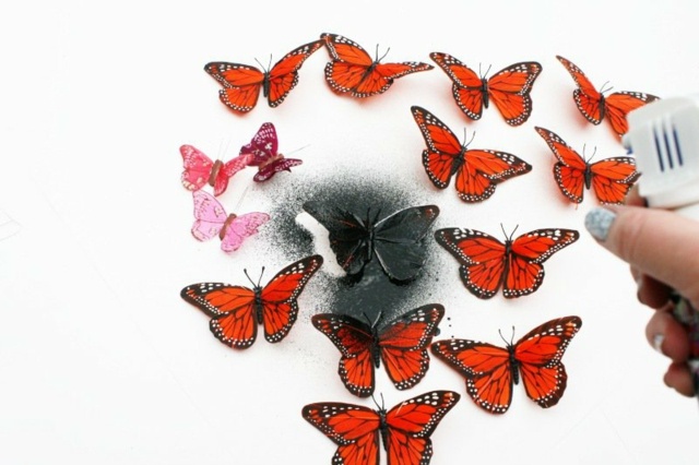 Schmetterlinge verschiedene Größen färben Farbspray besprühen