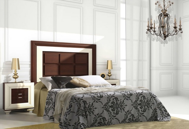 klassische Muster Bettdecke Schokoladenfarbe Bett Kopfteil