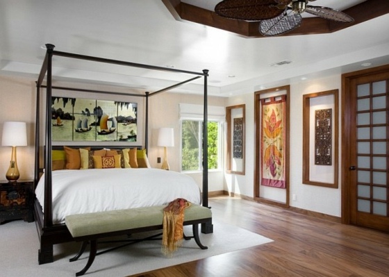 Drehtüren-Asiatische-Art-Schlafzimmer-zugestalten-Blumendekor-in-Rahmen