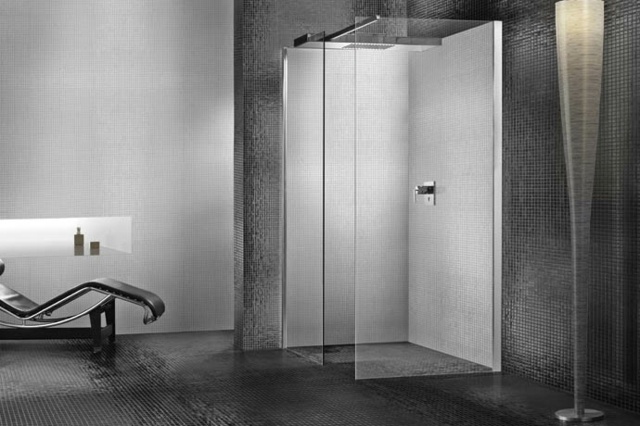 Duschbereich-Badezimmer-Mosaik-Fliesen