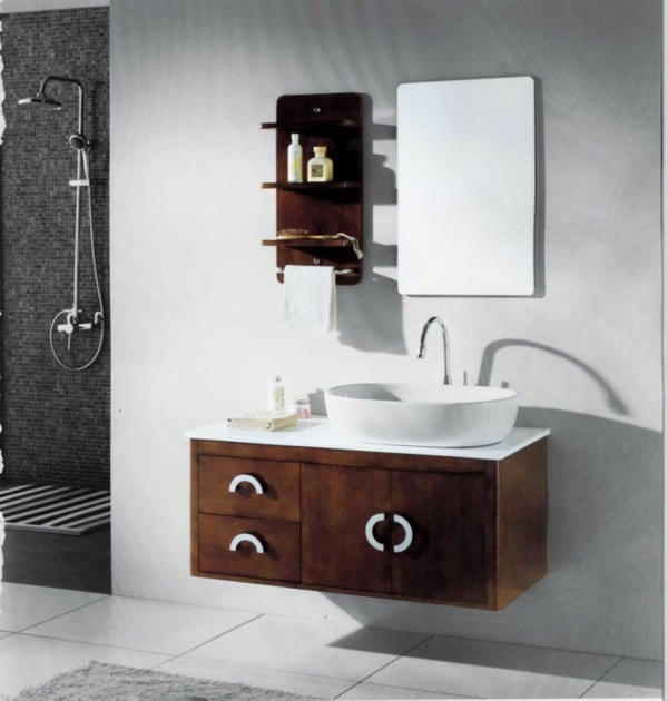 Elegantes-Mobiliar-Badezimmer-Gestaltung-dunkles-Holz