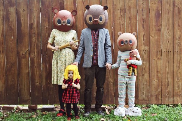 Halloween-Last-Minute-Kostüm-Ideen-Beeren-Familie-gruselige-Masken
