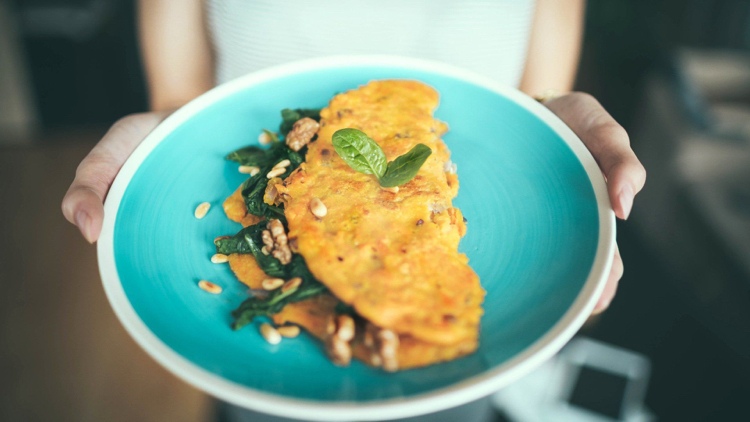 Keto Diät Rezepte zum Frühstück Omelett Spinat Walnüsse