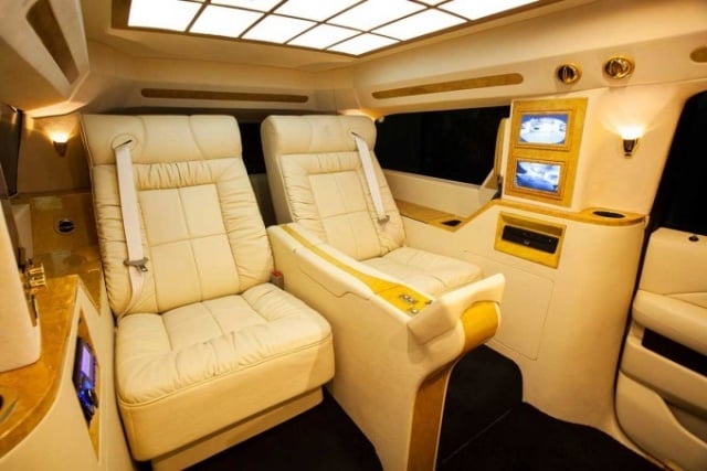 Luxus-Fahrzeug-Sonderausstattung-Interieur-Cadillac-Escalade-Concept-one
