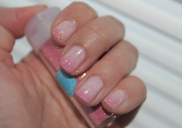 Nagelmotive-Selbermachen-nageldesign-rosa-glitter-anleitung