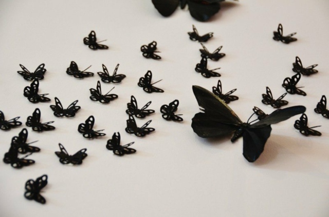 Schmetterling schwarz färben anordnen Wand gestalten