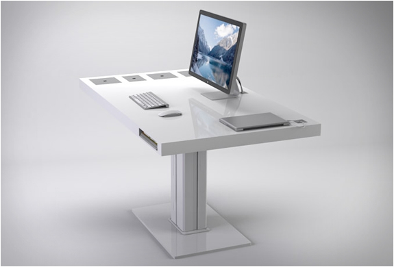 Schreibtisch-Ideen-weiße-Oberfläche-Bildschirm