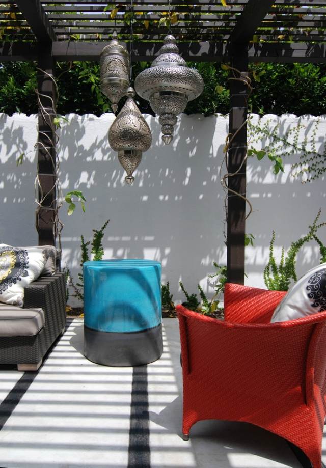 Terrassen-Möbel-Set-Sitzbereich-orientalische-Dekorationen-Eyecatcher