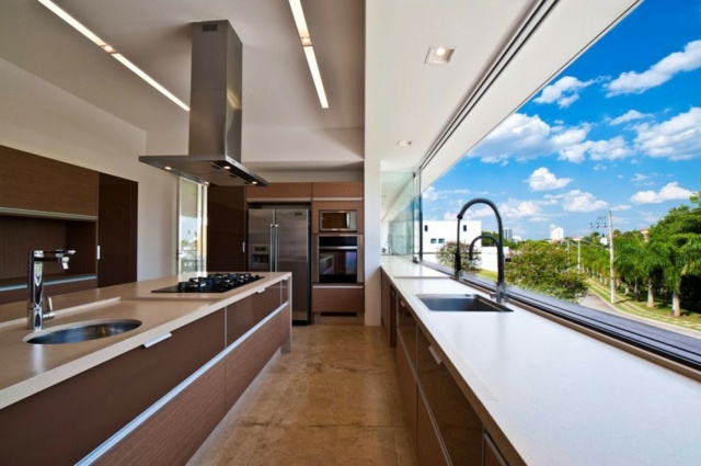 Urbaner-Stil-moderne-Küche-mit-Terrakotta-Fliesen