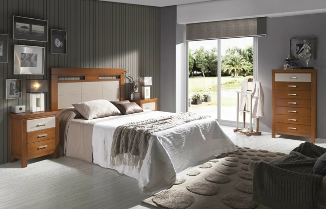 Wanddeko-mit-Rahmen-Teppich-mit- runden-Elementen-Schlafzimmer
