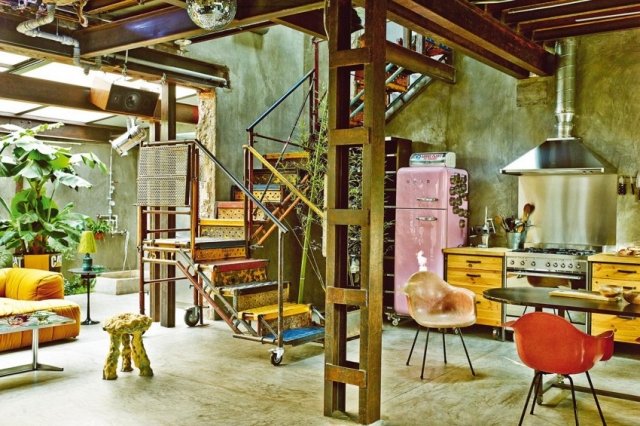 Wohnhaus-Eklektische-Einrichtung-Loft-Stil-Industrial-Chic-Küche-Vintage-Möbel