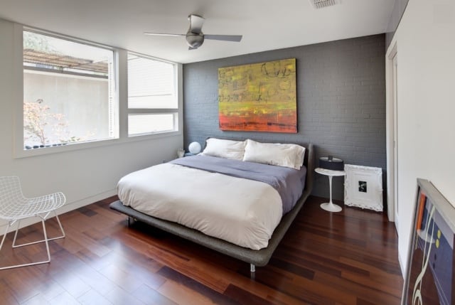 wandfarben-schlafzimmer-akzentwand-gestaltung-ziegel-grau-streichen-wohnideen-modern