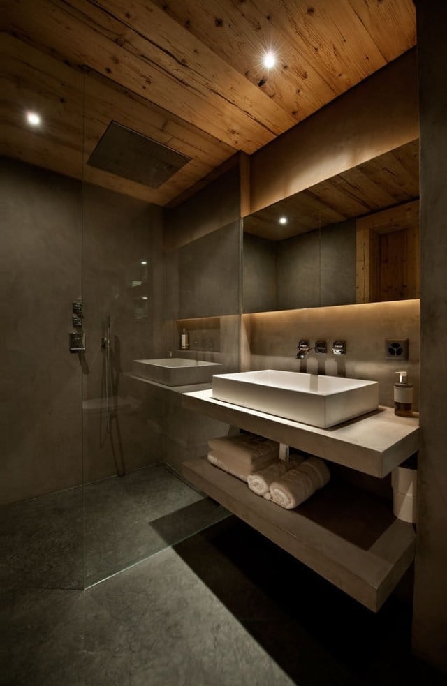 badezimmer-bilder-kleiner-raum-chalet-stil-walk-in-dusche-holz-waschtisch