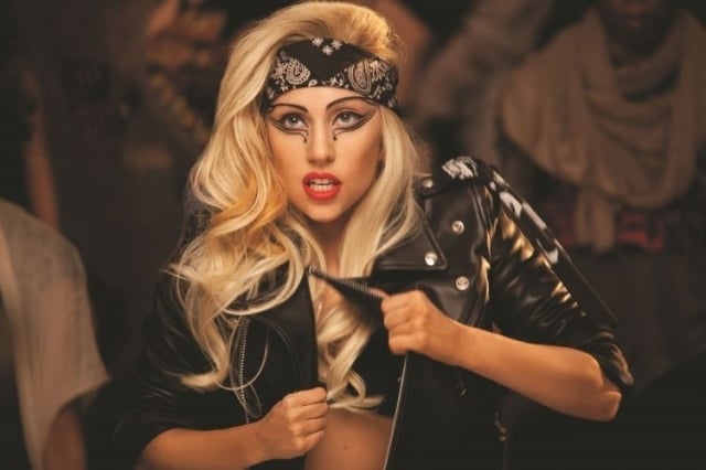 bandana-tuch-frisur-Lady-Gaga-Judas