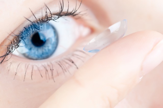 Augenfarbe Kontaktlinsen Stärke wählen Tipps