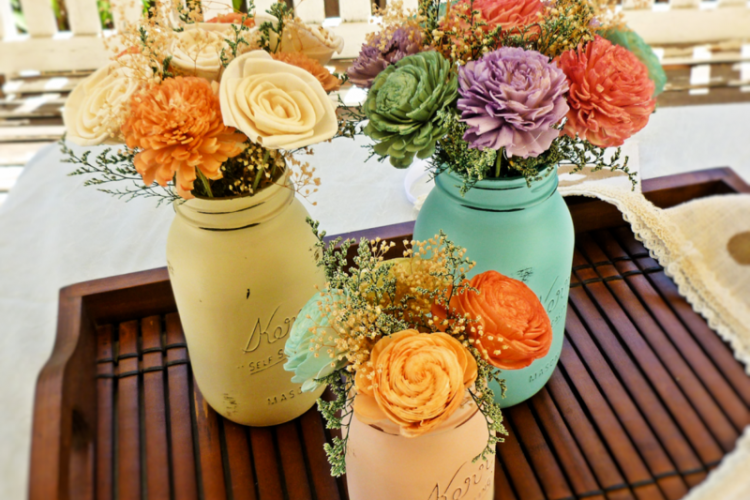 deko selber machen vasen einweckglaeser farbe pastell blumen