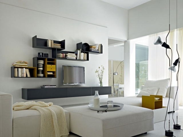 einrichtungsideen-wohnzimmer-modern-wohnwand-regale-wand-montiert-FORTEPIANO-MOLTENI-C