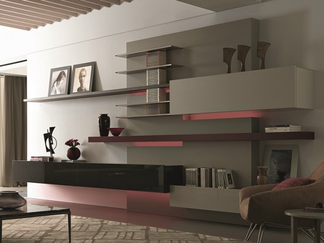 einrichtungsideen-wohnzimmer-modern-wohnwand-rosa-led-streifen-Tao10-misuraemme
