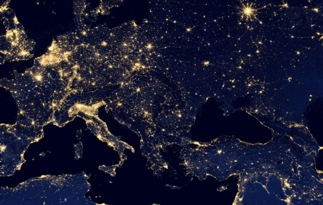 europa nacht satellit lichter weltall bilder