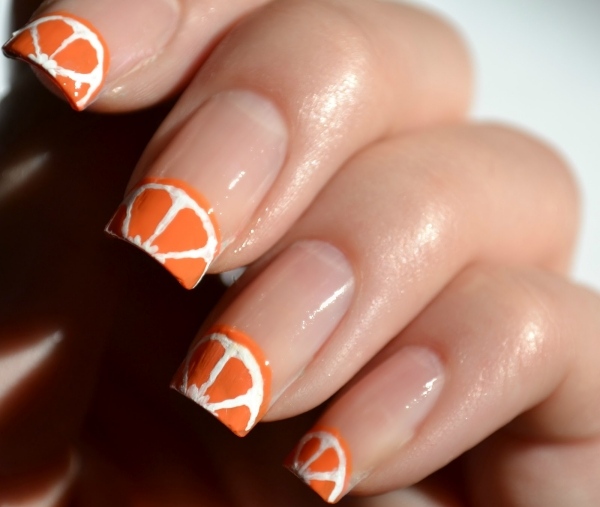 french-nägel-orangen-scheiben-nagelspitzen-maniküre
