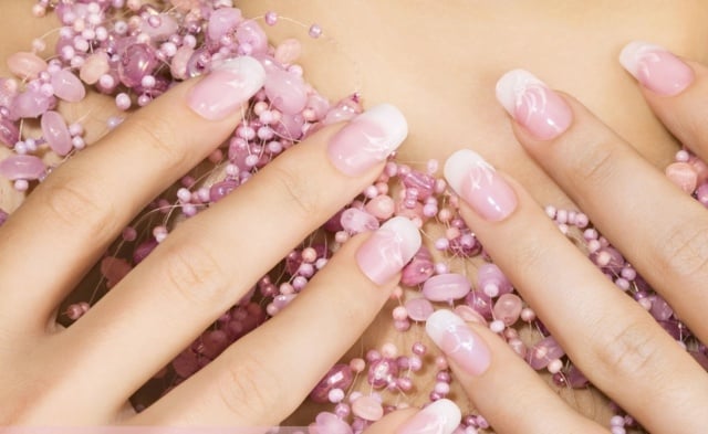 gelnägel in bildern rosa french manicure