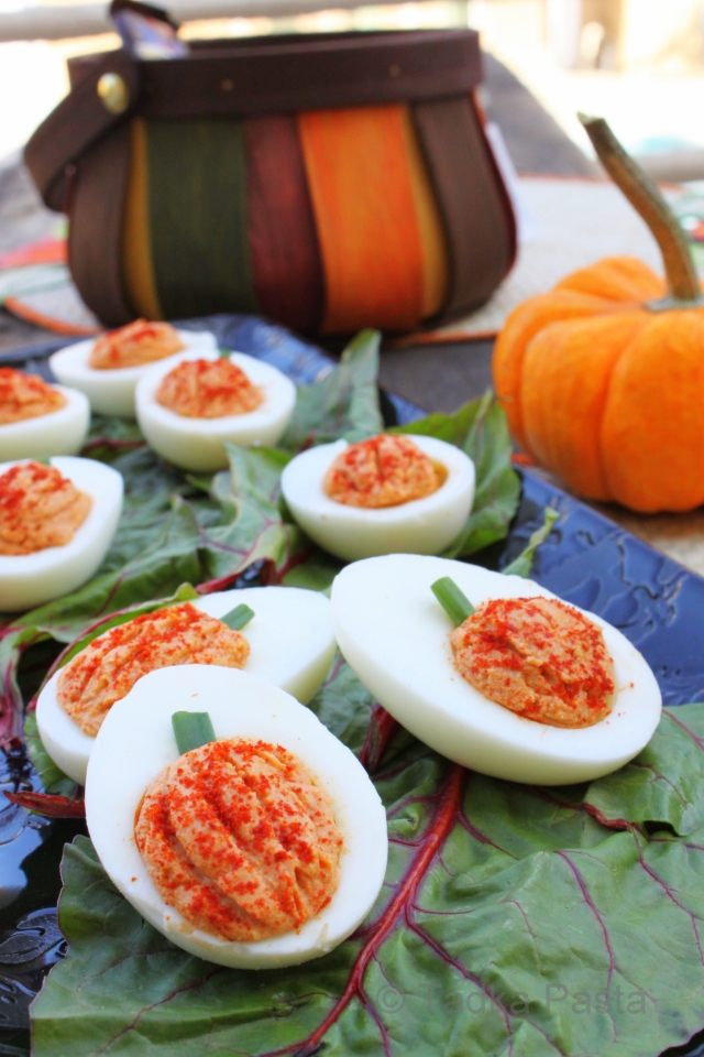 halloween essen-ideen-gekochte-eier-gehirn-formen