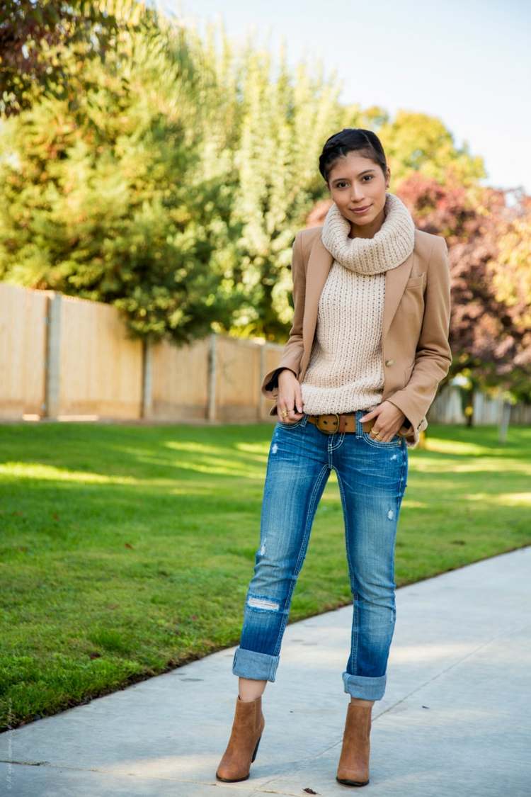 herbst look 2016 strickpullover jeans boots jacke beige