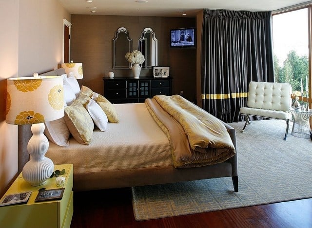 ideen-schlafzimmer-moderne-farben-textilien-gold-streifen-vorhang