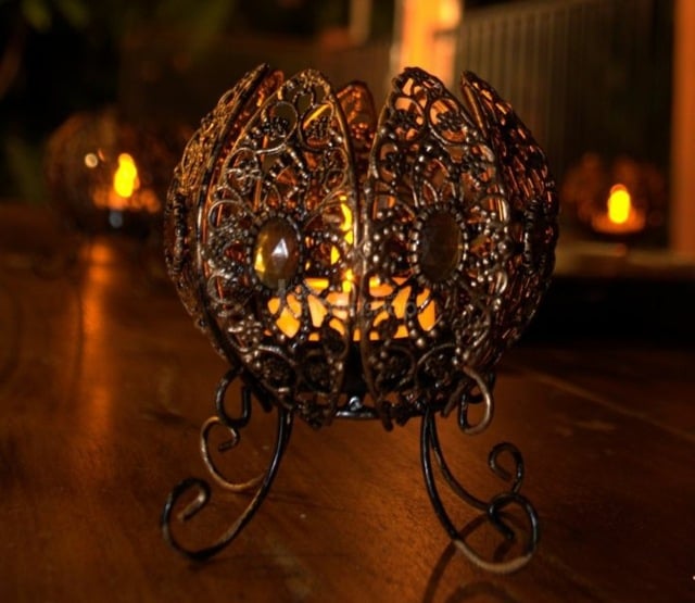 kerzenhalter verschnörkelt romantische atmosphäre teelicht dekorieren